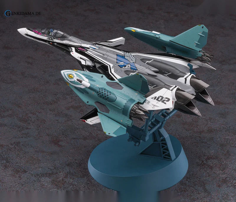 1/72 VF-31F Siegfried Messer Custom/Hayate Custom w/Lill Draken "Movie Macross Delta" Plastic Model - Image 2
