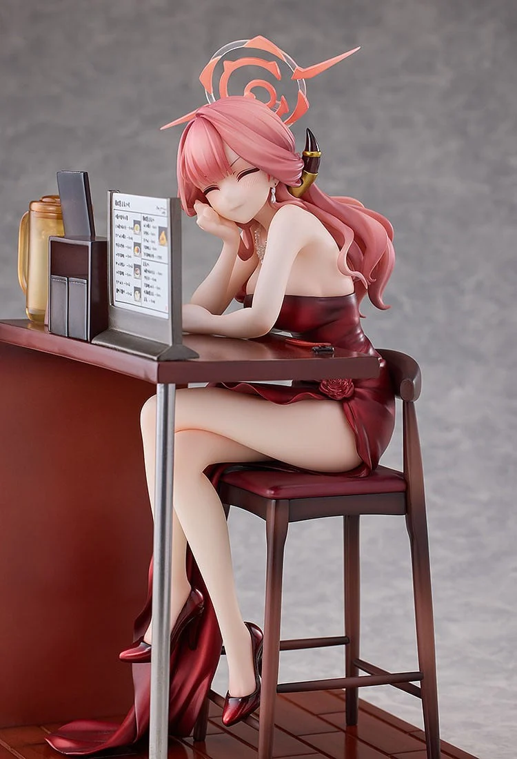 Aru in Dress: Memorial Lobby Ver. Solarain - Image 5