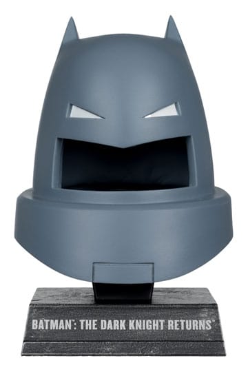 Batman DC Direct Mini-Replik Gepanzerte Batman Maske (Dark Knight Returns) - Beschädigte Verpackung