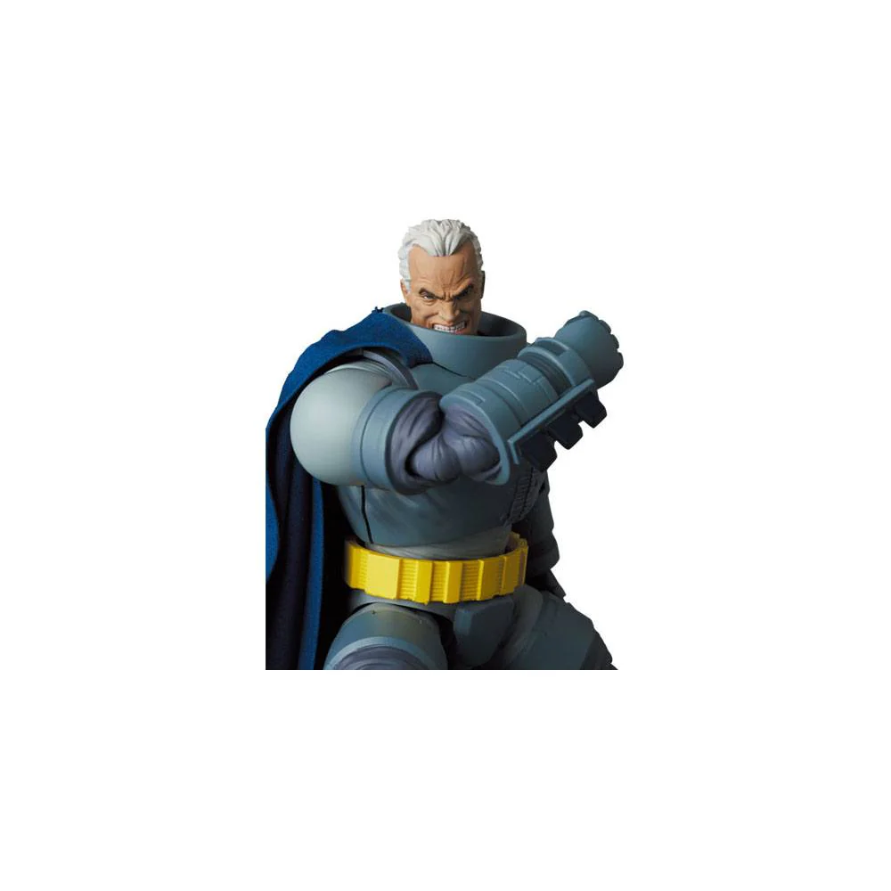 Batman - Die Rückkehr des Dunklen Ritters MAF EX Actionfigur Armored Batman - Image 3