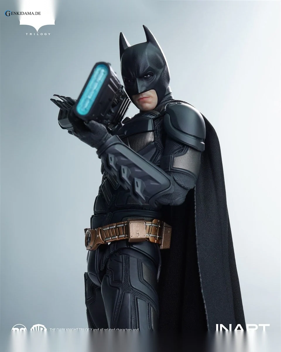 Batman (The Dark Knight Rises) 1/12 Collectible Figure DX Ver. - Image 11