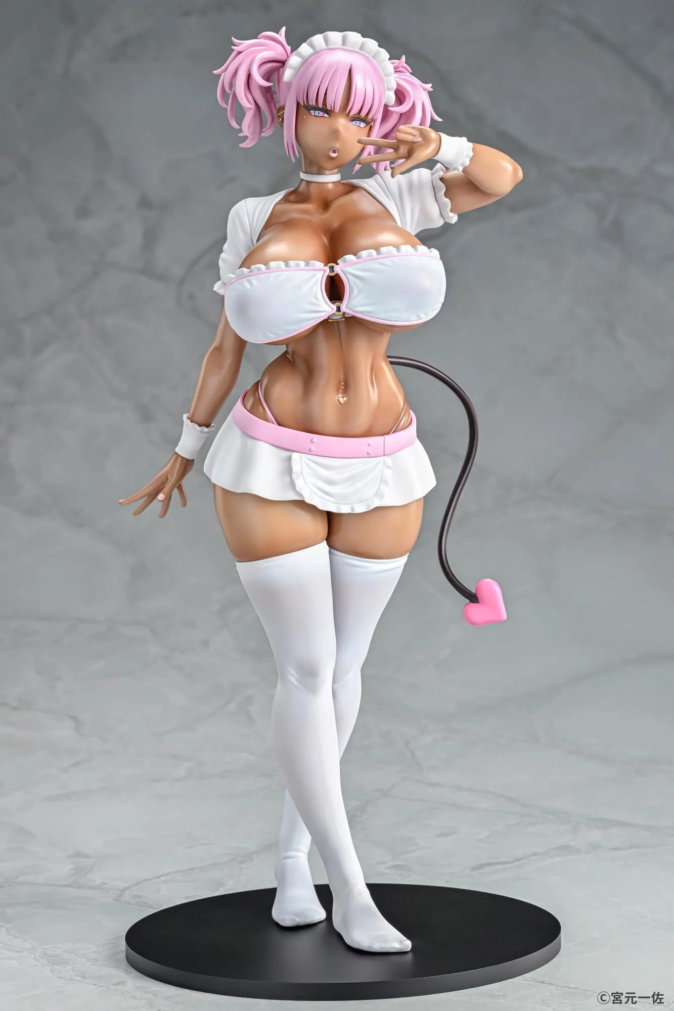 Black Gal Maid Succubus Cocoa Pink Ver. Q-Six