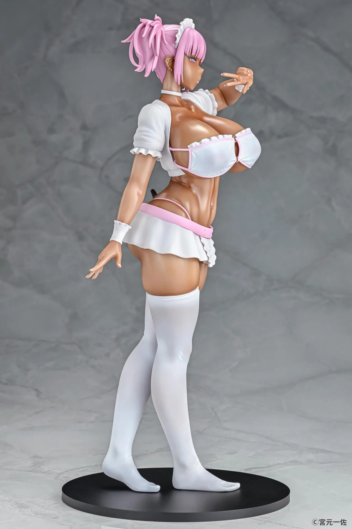 Black Gal Maid Succubus Cocoa Pink Ver. Q-Six - Image 7