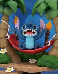 Disney: Lilo & Stitch - Stitch Racing Car PVC Diorama - Image 13