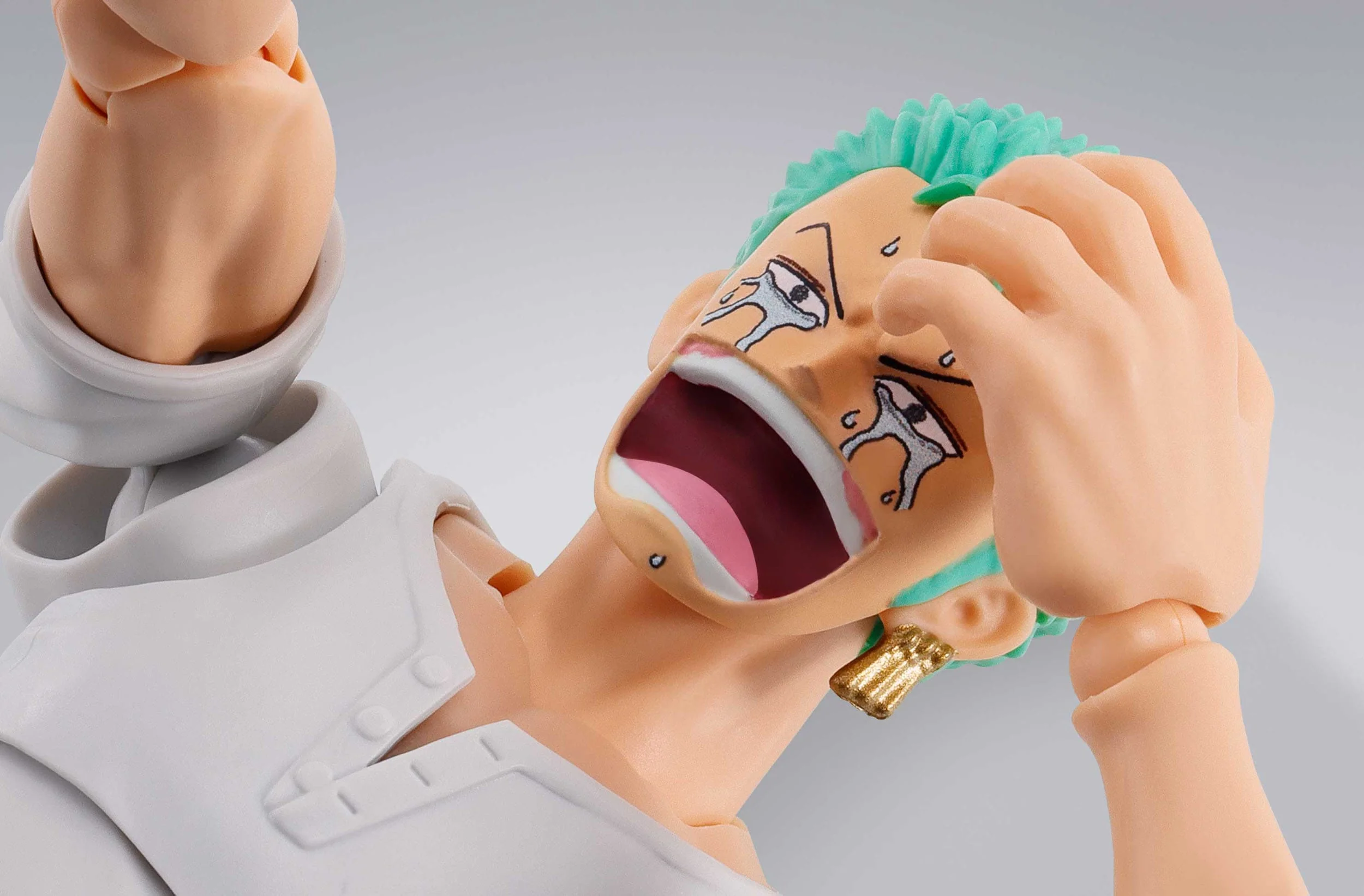 Dracule Mihawk Hawkeye S.H.Figuarts Bandai Tamashii Nations - Image 9
