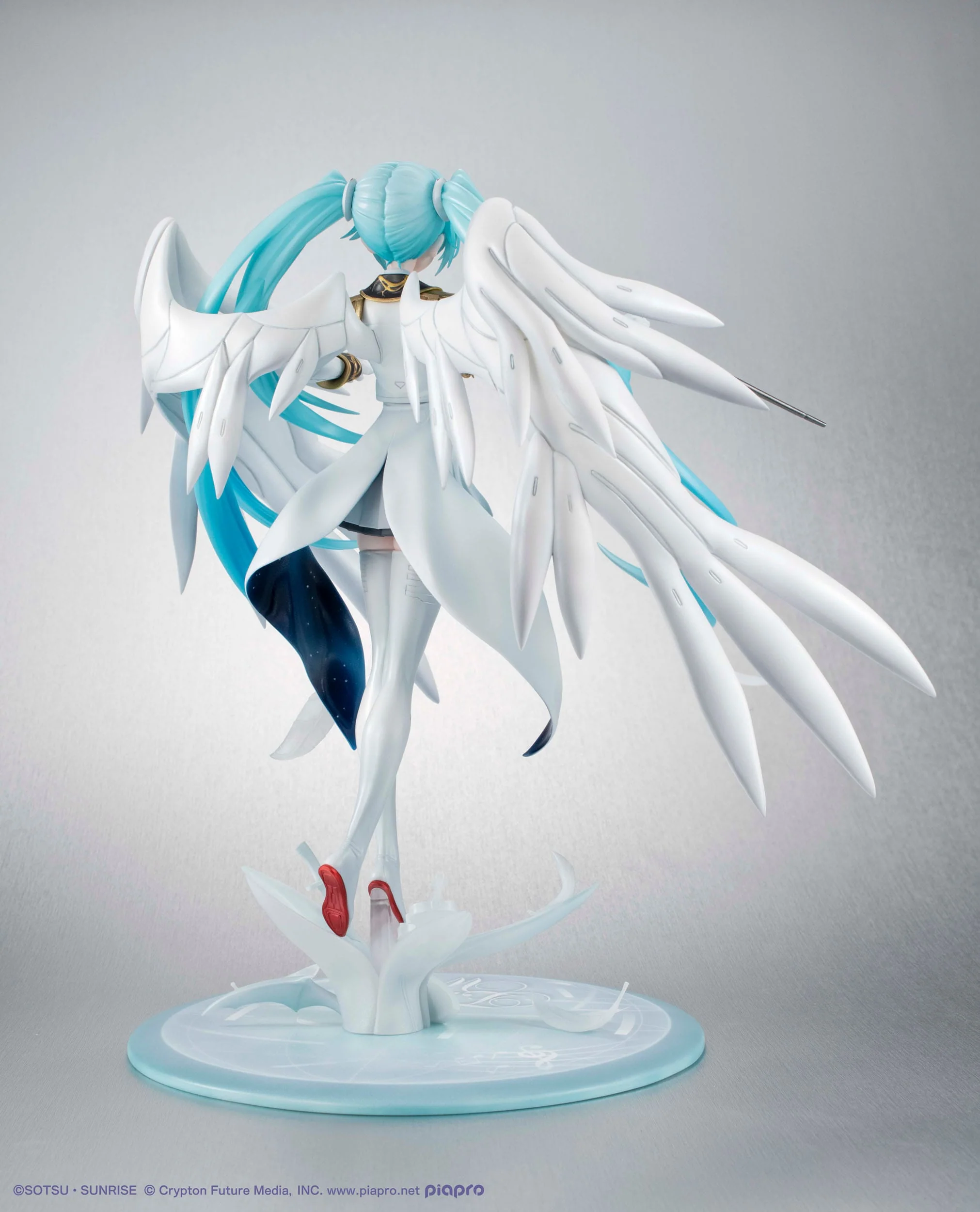 Hatsune Miku x Wing Gundam Zero EW 45th Anniversary MegaHouse - Image 5