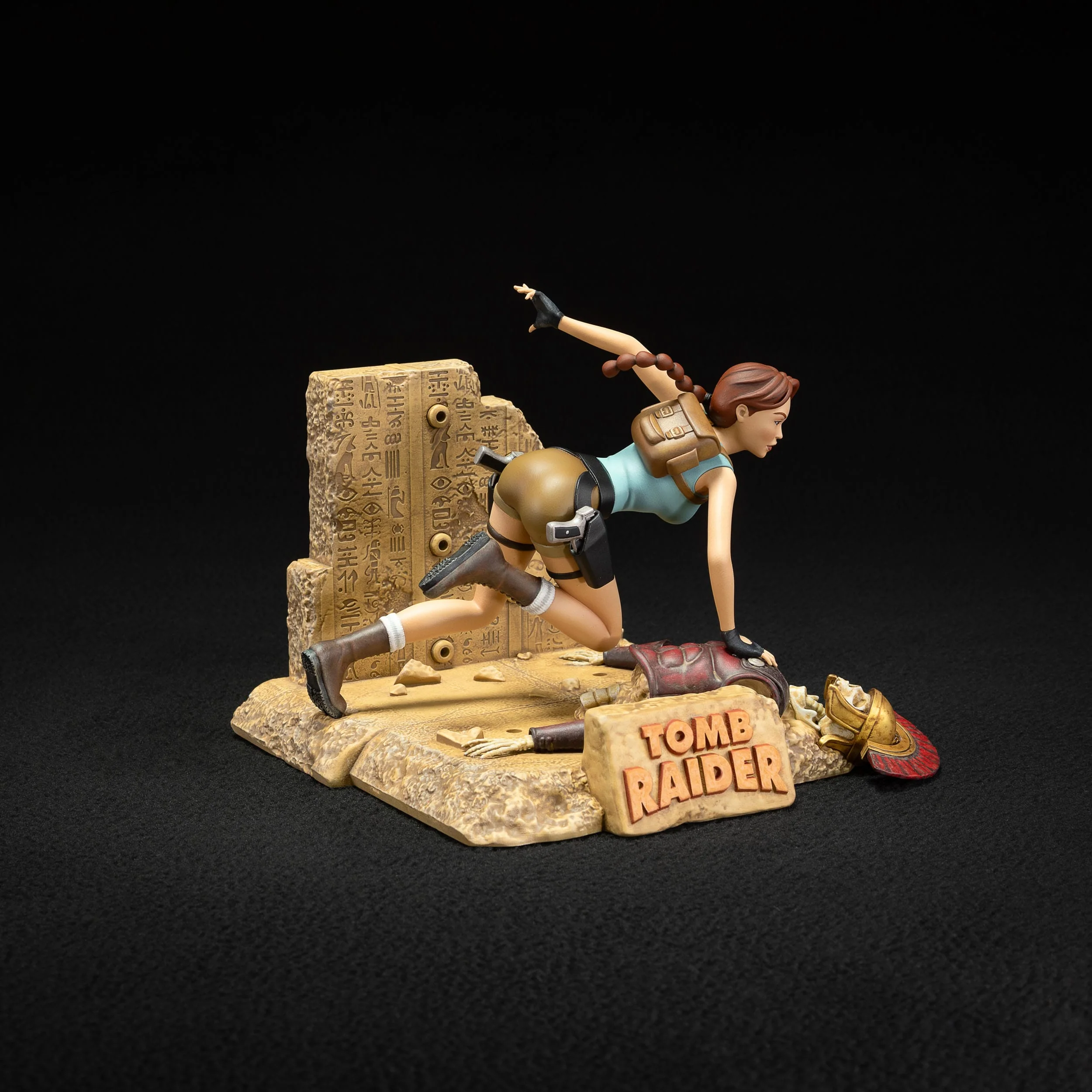 Lara Croft Classic Era Tomb Raider 1996 Dark Horse - Image 9