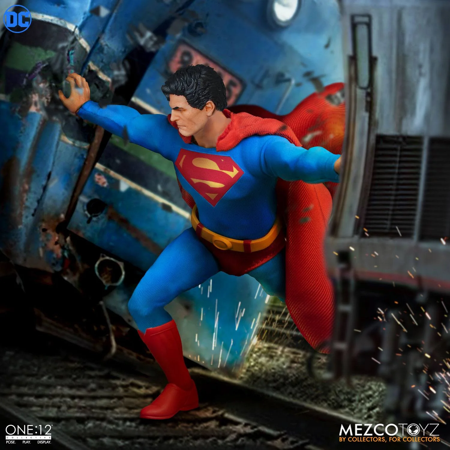 Man of Steel Edition - DC Comics - Mezco - Image 4
