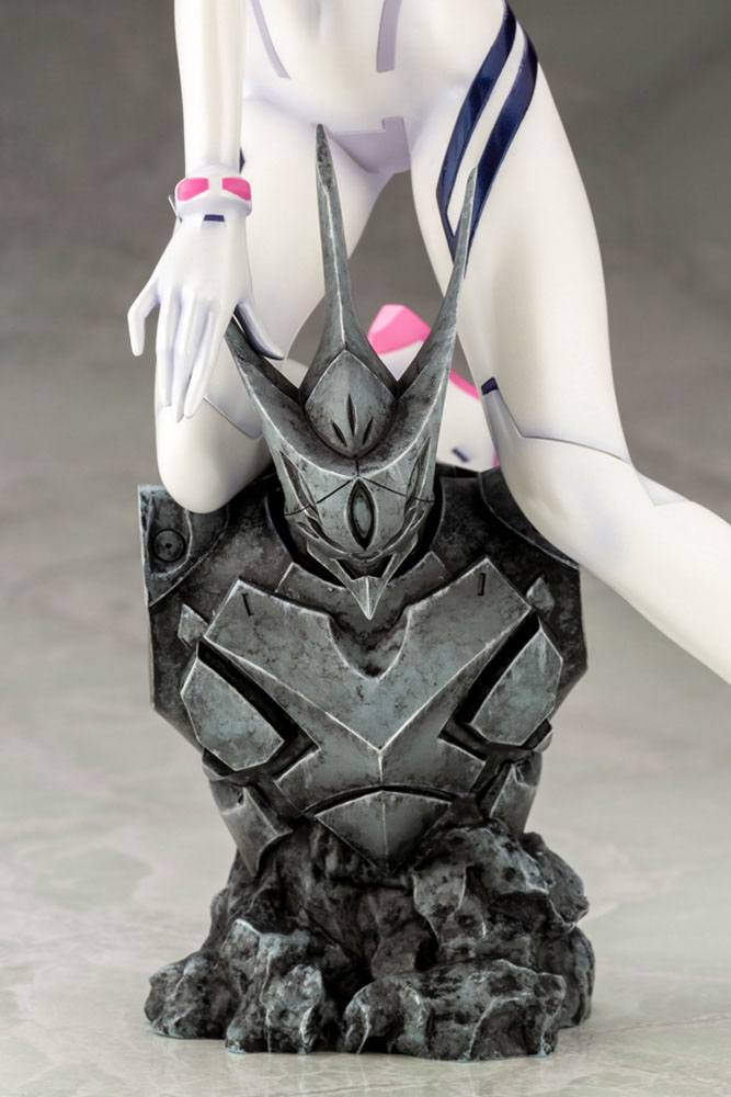 Mari Makinami Illustrious White Plugsuit Ver. Kotobukiya (Pre-Owned) - Image 3