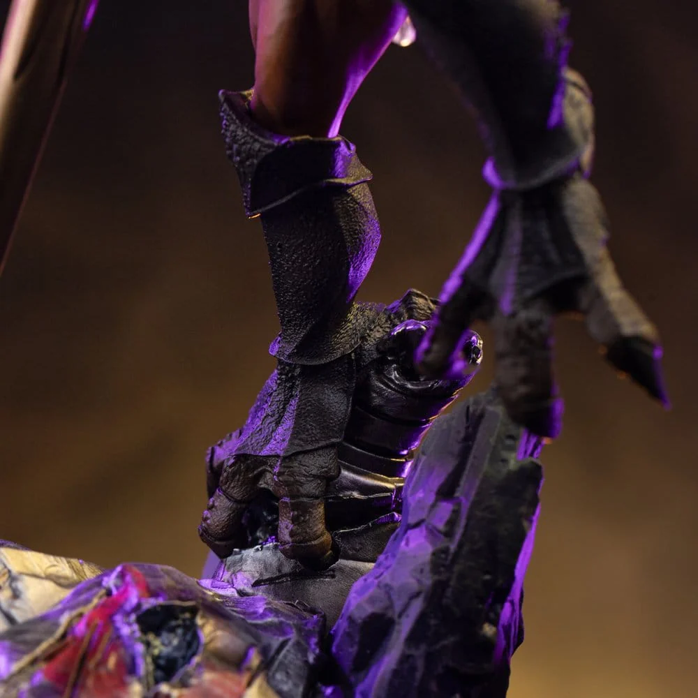 Masters of the Universe Art Scale Statue Buzz-Off - Image 3