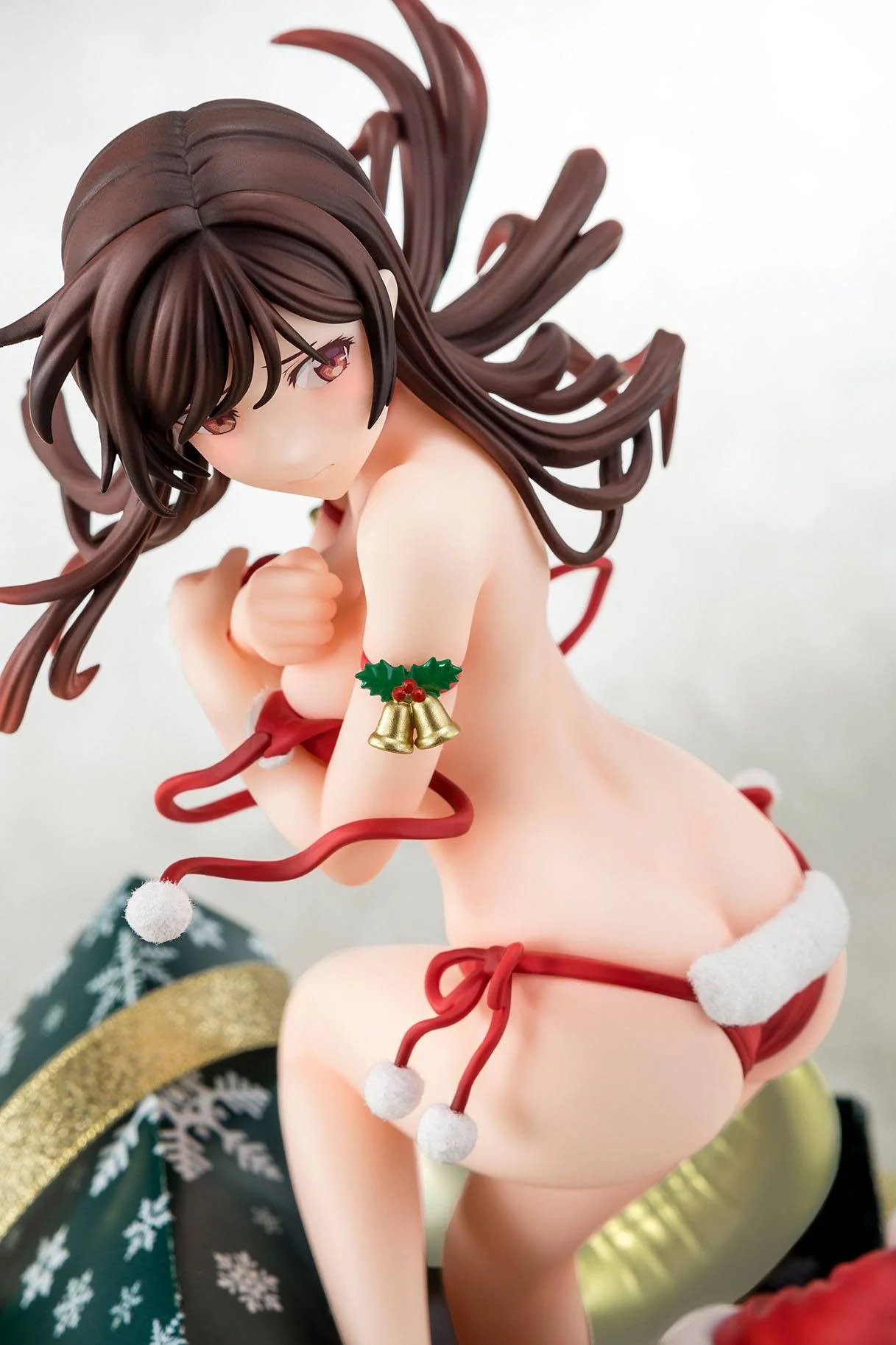 Mizuhara Chizuru in a Santa Claus Bikini De Fluffy / Rent-A-Girlfriend - Image 2