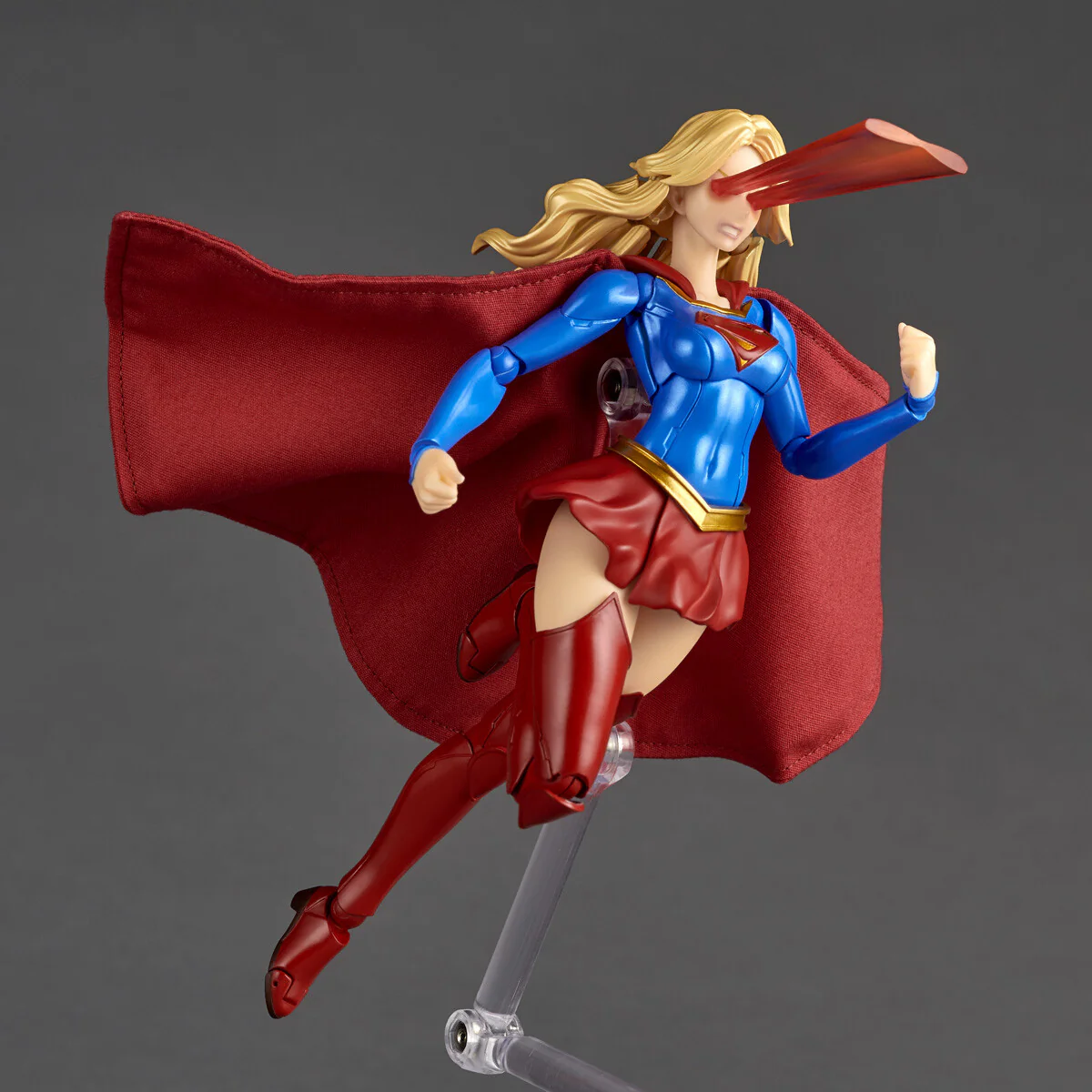 Supergirl - Revoltech - Kaiyodo - Image 19