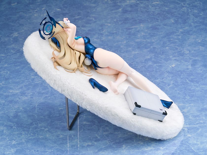 Toki (Bunny Girl) Memorial Lobby Ver. Alter - Image 2