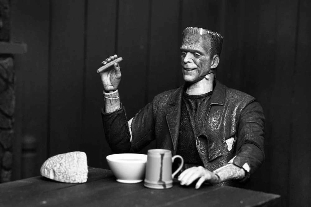 Universal Monsters Actionfigur Ultimate Frankenstein's Monster (Bride of Frankenstein) (B&W) - Image 4